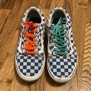 VANS Men’s sz 9.5 blue & white checkered